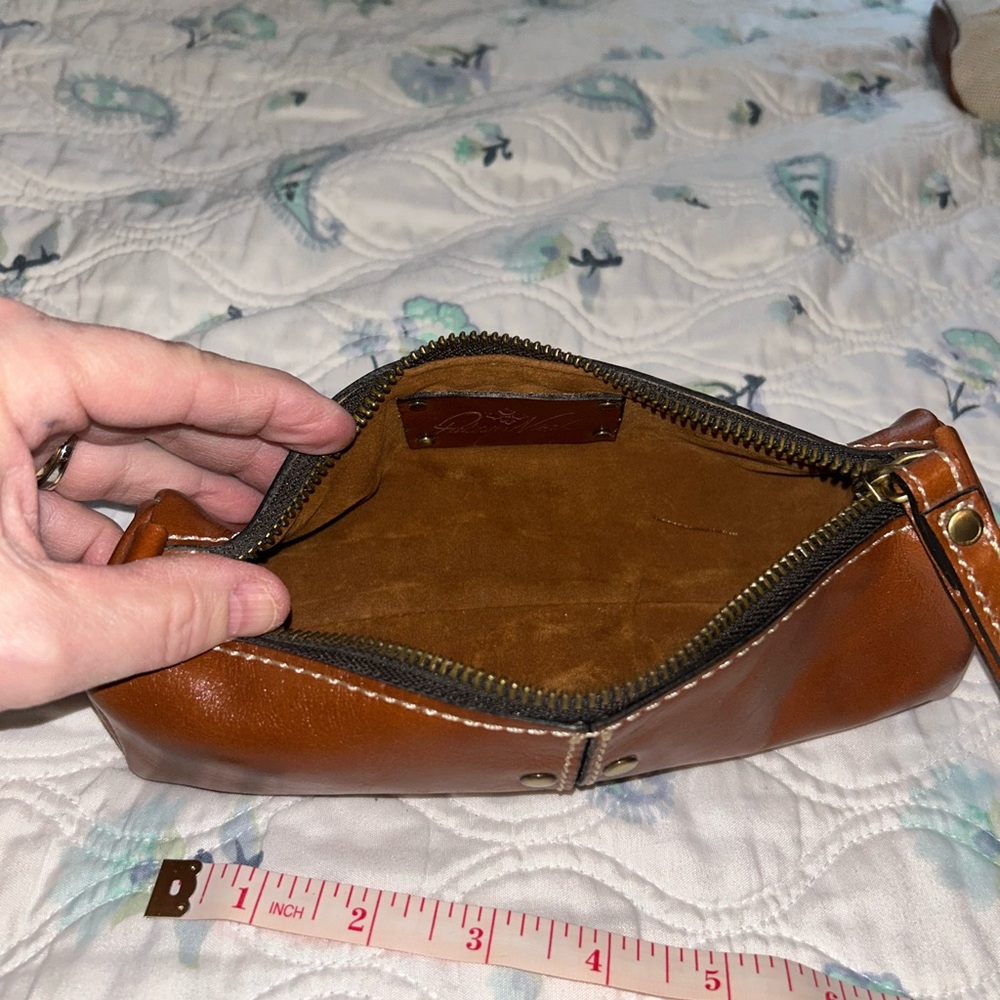 Patrica Nash Brown Leather Bag with wristlet - Picture 3 of 3